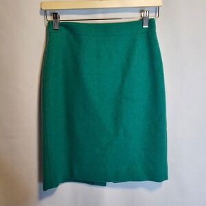 Elegant Green Women's Skirt